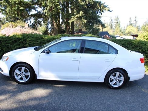 Used 2014 Volkswagen Jetta TDI image 14