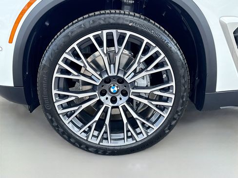 New 2026 BMW X5 sDrive40i w/ Climate Comfort Package RWD image 42