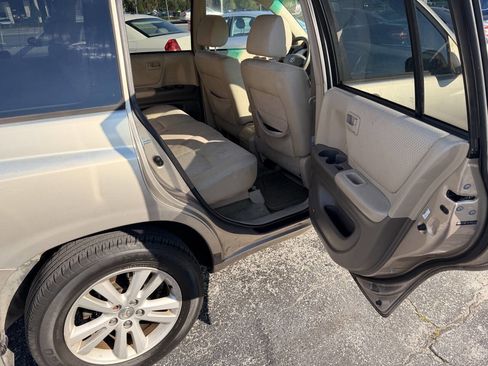 Used 2007 Toyota Highlander Limited FWD image 11