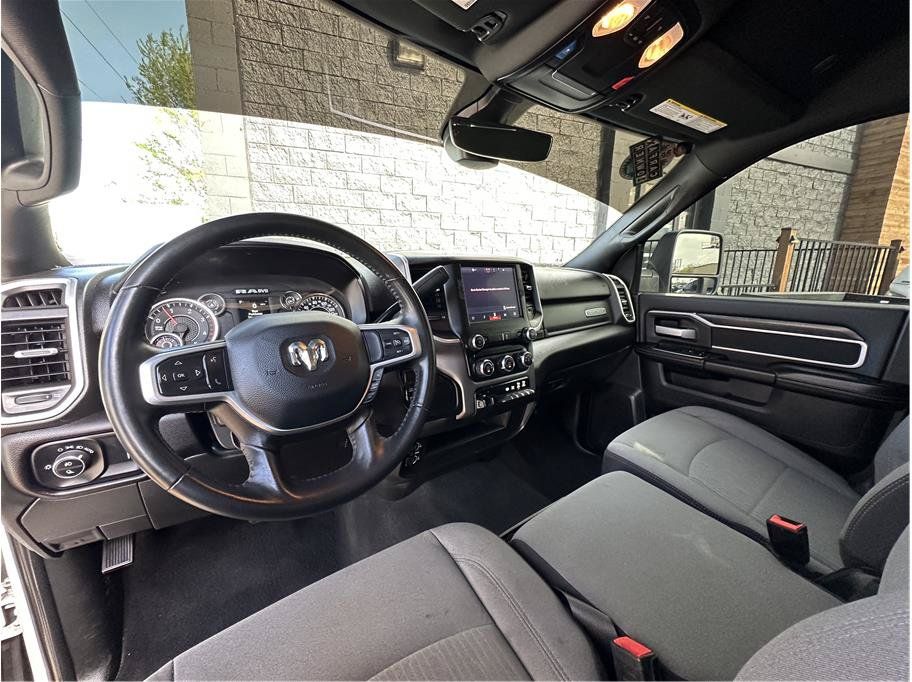 Used 2024 RAM 2500 Big Horn w/ Off Road Package AWD/4WD image 2
