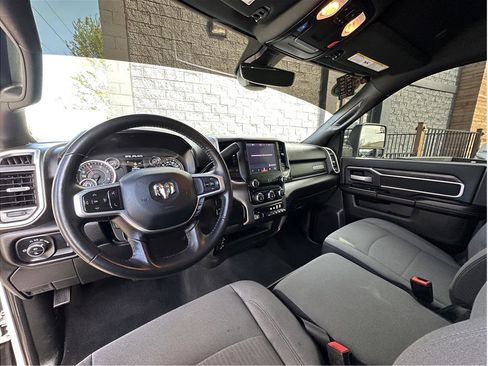 Used 2024 RAM 2500 Big Horn w/ Off Road Package AWD/4WD image 2