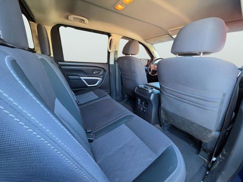 Used 2021 Nissan Titan SV w/ SV Convenience Package RWD image 22