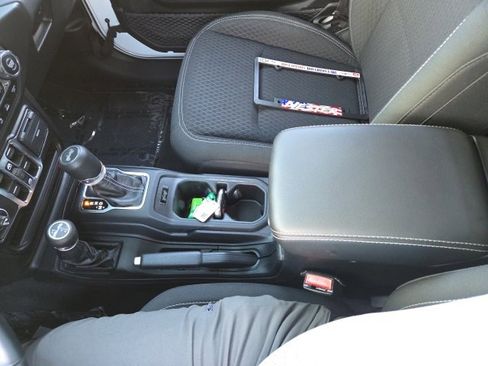 Used 2021 Jeep Wrangler Unlimited Sahara image 63