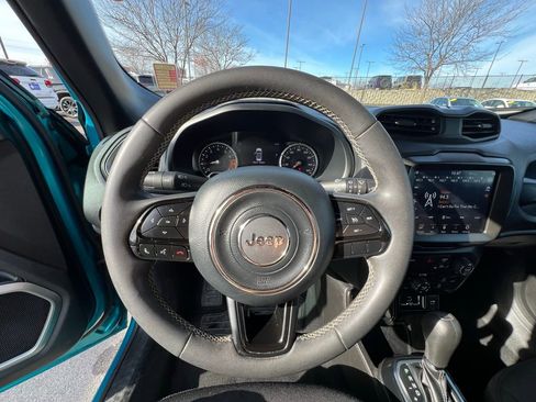 Used 2021 Jeep Renegade Latitude image 40
