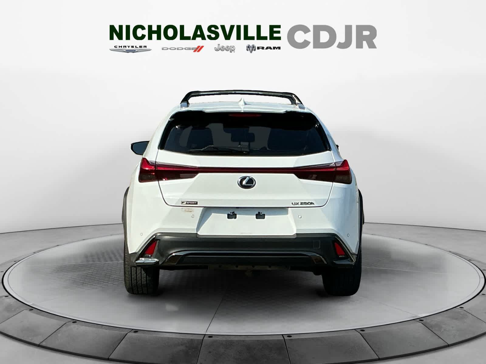 Used 2021 Lexus UX 250h F Sport w/ F Sport Premium Package AWD/4WD image 4