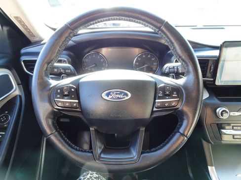 Used 2020 Ford Explorer XLT w/ Equipment Group 202A image 23