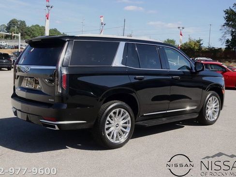 Used 2023 Cadillac Escalade Premium Luxury w/ Performance Package image 5