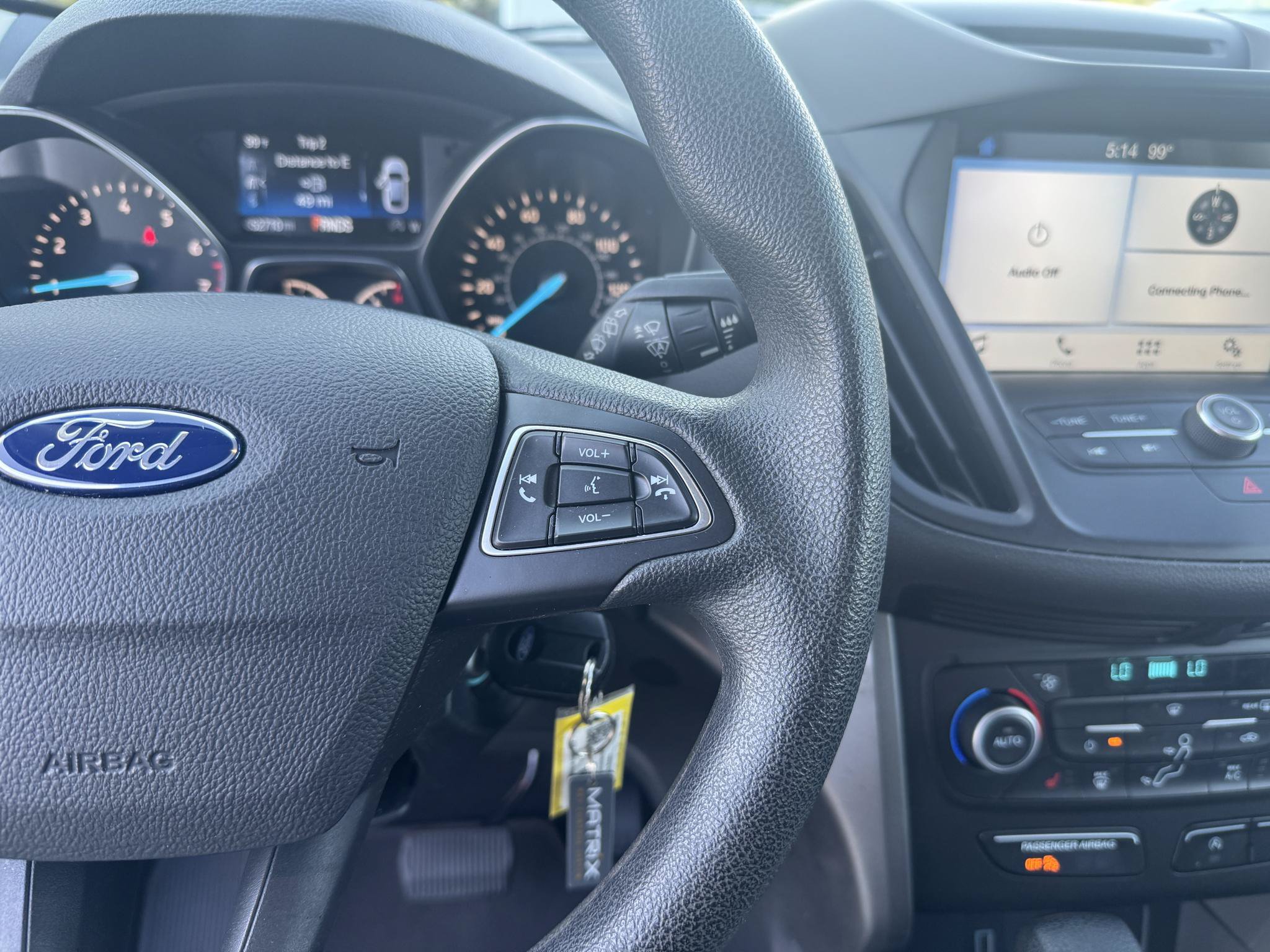 Used 2018 Ford Escape SE w/ Ford Safe & Smart Package AWD/4WD image 16
