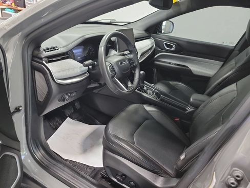Certified 2023 Jeep Compass Latitude AWD/4WD image 31
