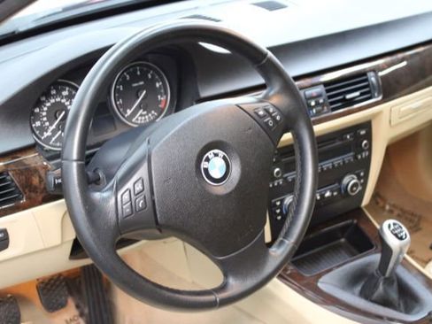 Used 2011 BMW 328i Sedan RWD image 12