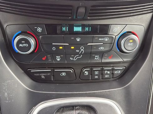 Used 2017 Ford C-MAX Energi Titanium w/ Equipment Group 501A image 19