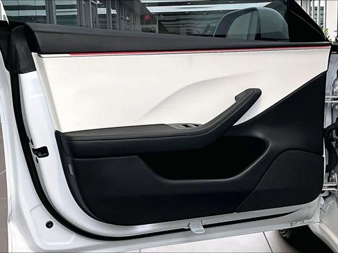 Used 2024 Tesla Model 3 Standard Range image 20