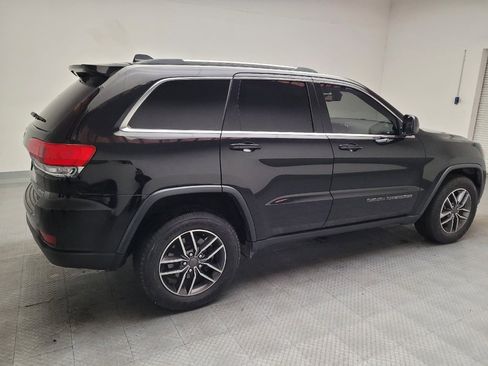 Used 2019 Jeep Grand Cherokee Laredo w/ 18" Wheel & 8.4" Radio Group AWD/4WD image 10