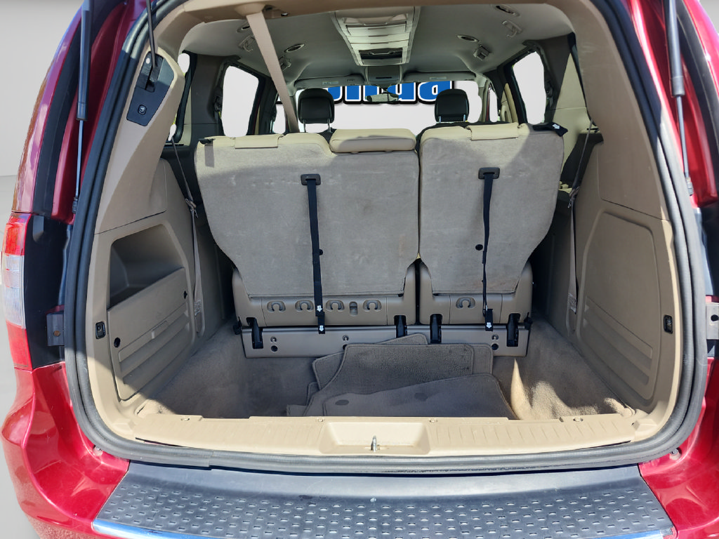 Used 2015 Chrysler Town & Country Touring-L w/ Driver Convenience Group FWD image 16