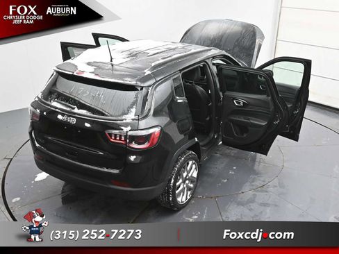 New 2026 Jeep Compass Limited image 37