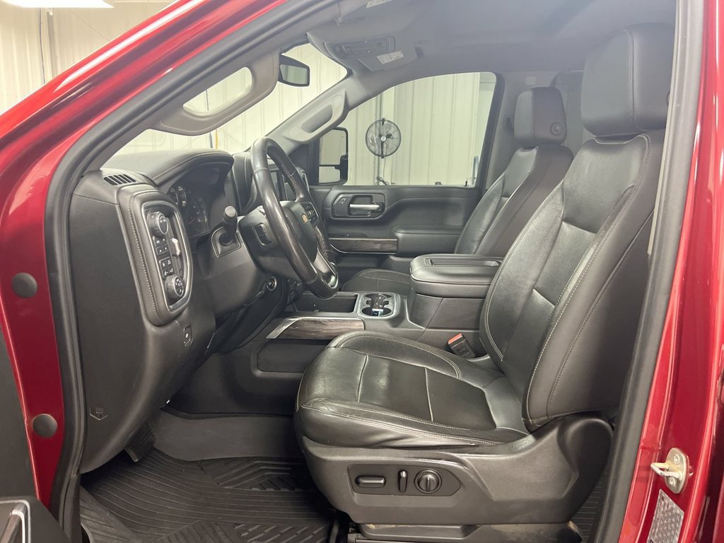 Used 2020 Chevrolet Silverado 2500 LTZ w/ LTZ Plus Package AWD/4WD image 19