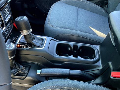 New 2025 Jeep Gladiator Willys image 8