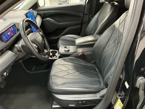 Used 2022 Ford Mustang Mach-E Select image 13