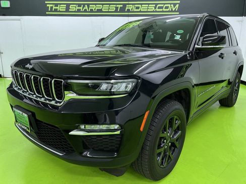 Used 2022 Jeep Grand Cherokee Limited AWD/4WD image 5