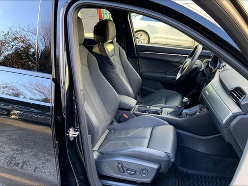 Used 2025 Audi Q3 2.0T Premium w/ Convenience Package image 8