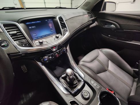 Used 2015 Chevrolet SS RWD image 33