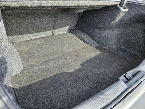 Used 2019 Dodge Charger SXT image 12