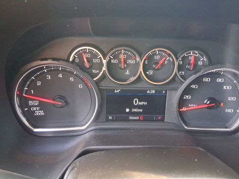 Used 2024 Chevrolet Suburban LS RWD image 16