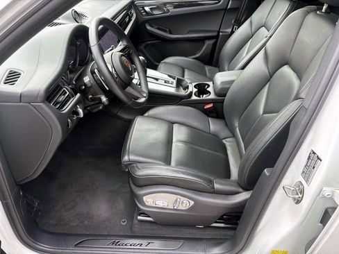 Used 2025 Porsche Macan Turbo image 20