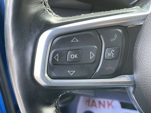 Used 2022 Jeep Wrangler Unlimited Sahara w/ Cold Weather Group image 17