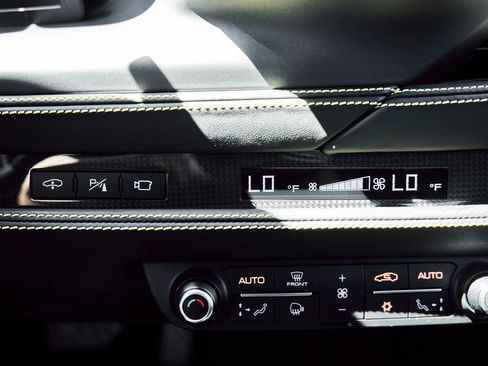 Used 2021 Ferrari F8 Tributo image 72