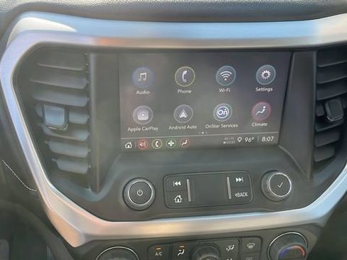 Used 2023 GMC Acadia SLE FWD image 11