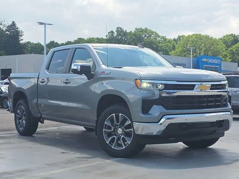 New 2025 Chevrolet Silverado 1500 LT w/ Z71 Off-Road Package image 2