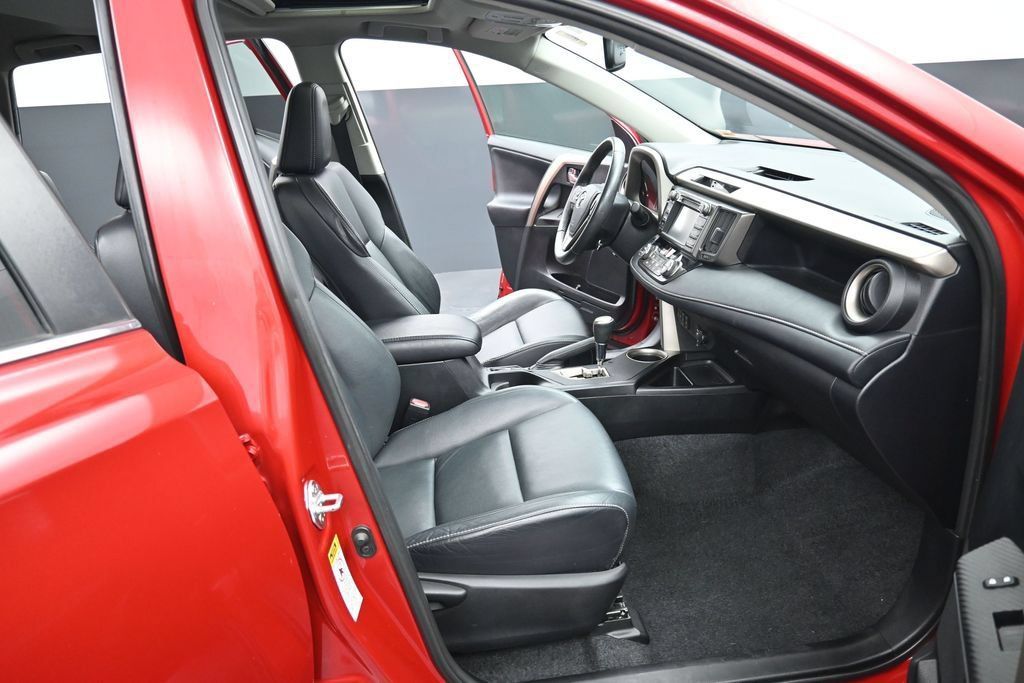 Used 2013 Toyota RAV4 Limited AWD/4WD image 35