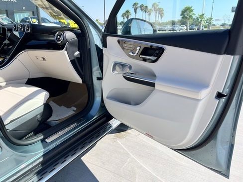 New 2026 Mercedes-Benz GLC 300 image 21