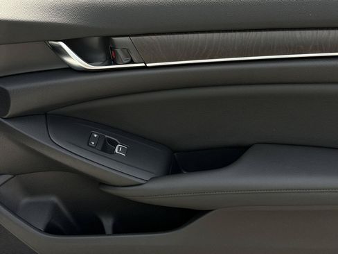 Used 2019 Honda Accord EX-L image 23