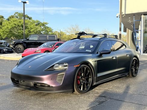 Used 2024 Porsche Taycan GTS image 2