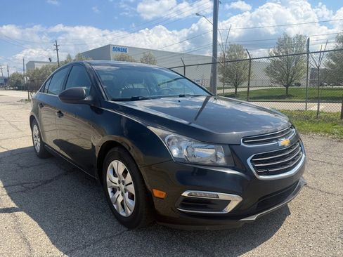 Used 2015 Chevrolet Cruze LT image 1