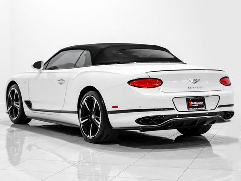 Used 2020 Bentley Continental GT image 12