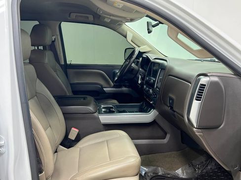 Used 2018 Chevrolet Silverado 1500 LTZ Z71 w/ LTZ Plus Package AWD/4WD image 35