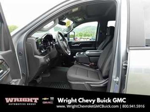 Used 2024 Chevrolet Silverado 2500 LT image 15