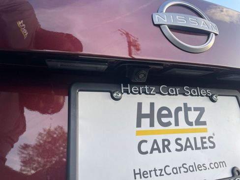 Used 2025 Nissan Sentra SV image 27