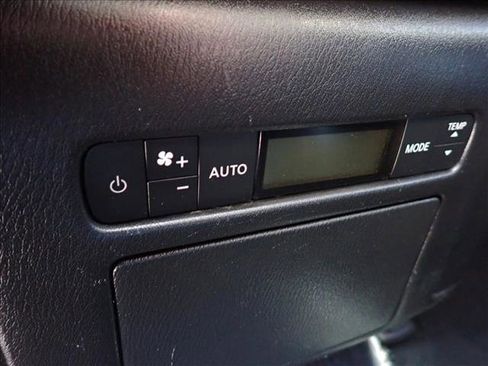 Used 2021 Nissan Armada SL w/ Captain's Chairs Package image 11