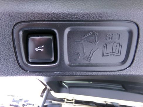 Used 2018 Lincoln Navigator Reserve w/ Technology Package AWD/4WD image 38