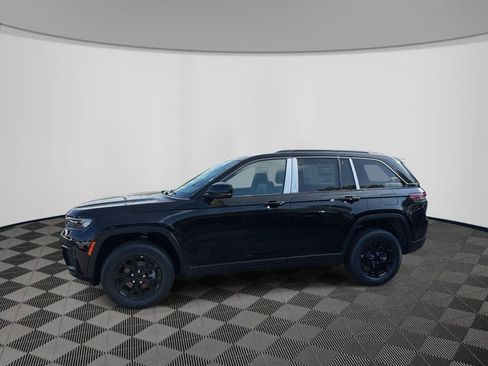 New 2026 Jeep Grand Cherokee Altitude AWD/4WD image 2