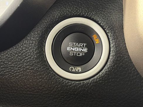 Used 2022 RAM 1500 Laramie AWD/4WD image 24