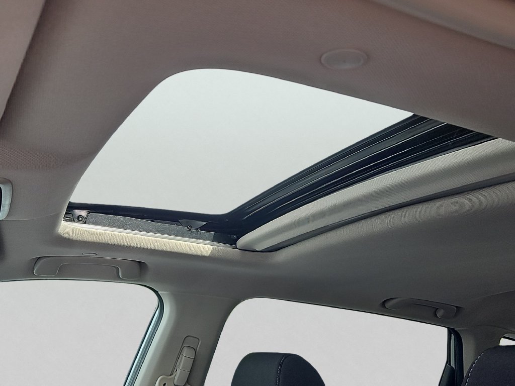 Certified 2025 Honda CR-V EX image 15