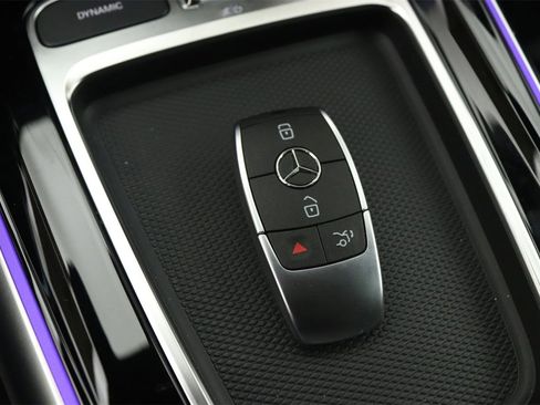 New 2025 Mercedes-Benz GLB 250 image 27