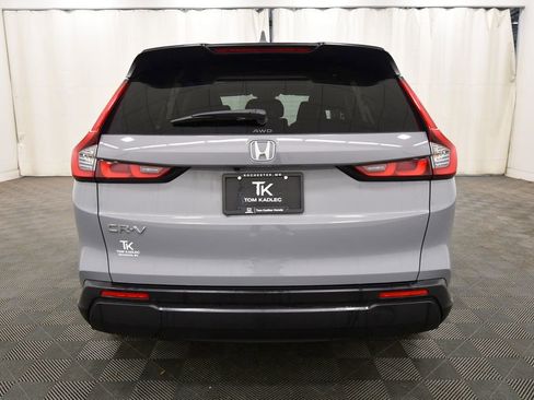 Used 2023 Honda CR-V EX image 6