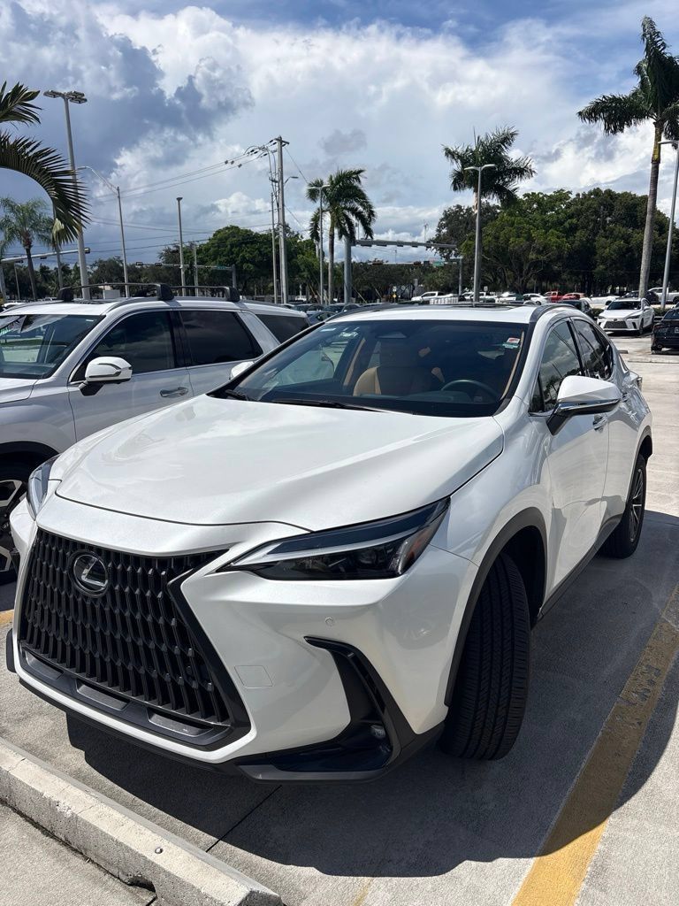Certified 2025 Lexus NX 250 FWD w/ Towing Package (2000 Lbs) image 5