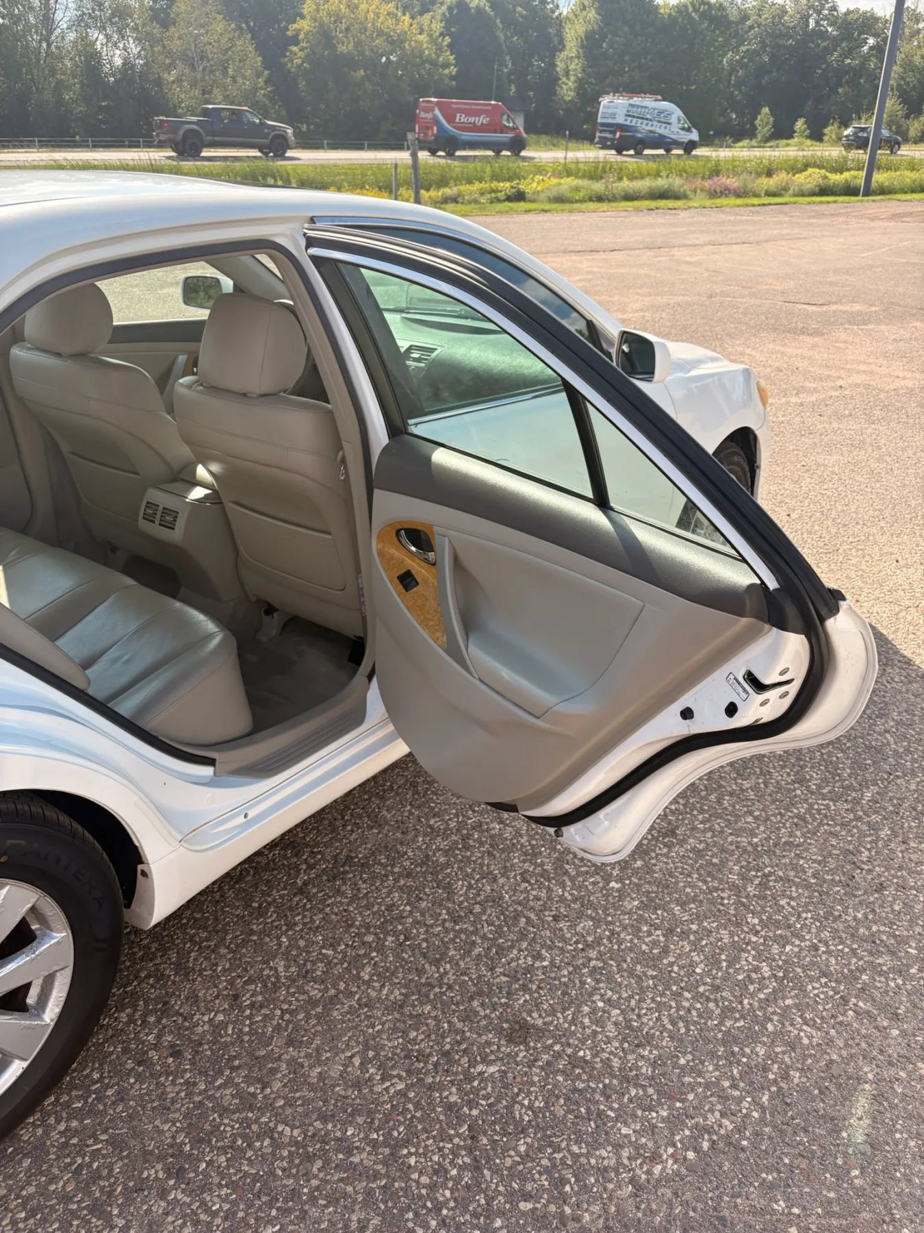 Used 2007 Toyota Camry XLE FWD image 29